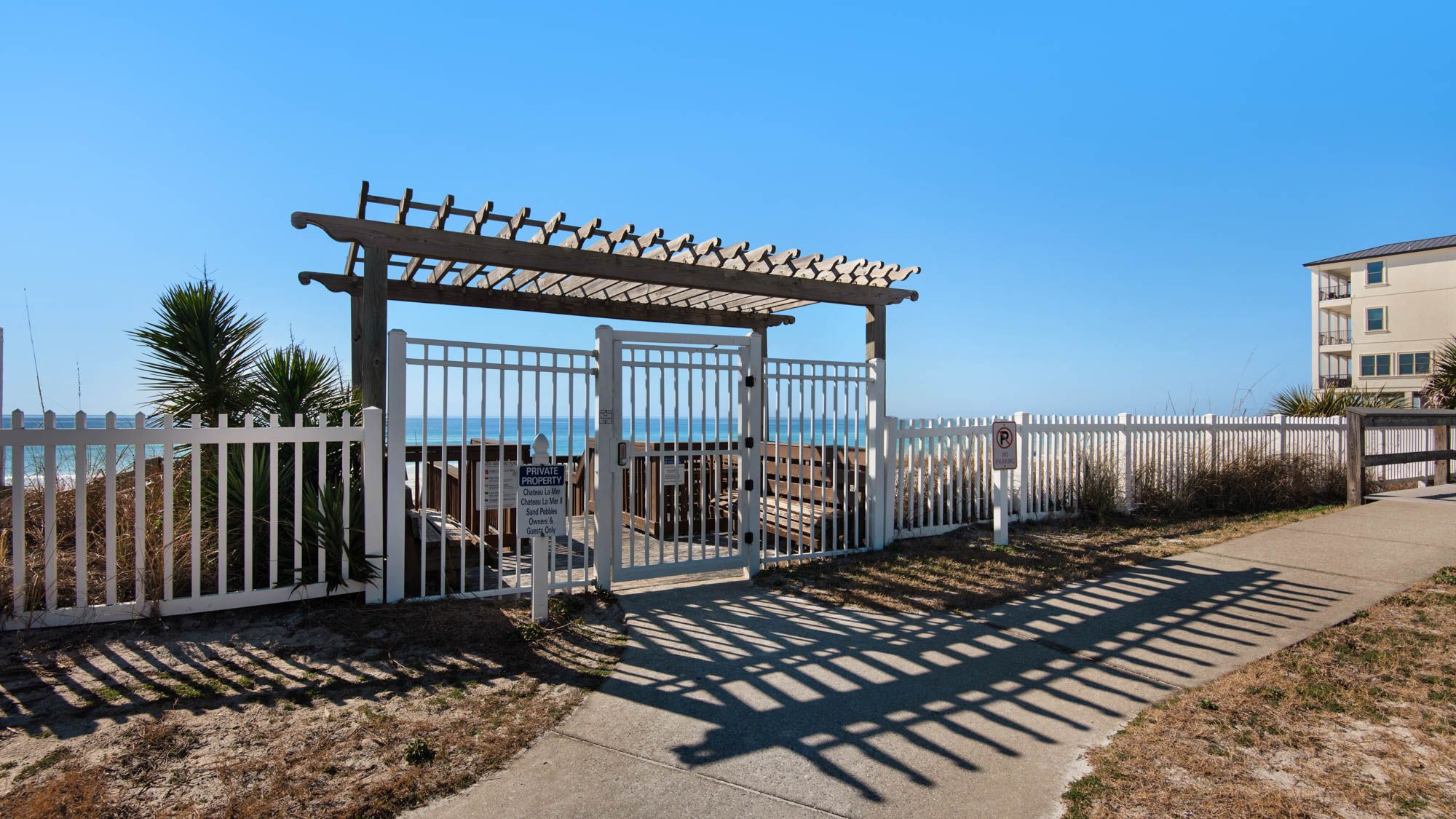 Chateau La Mer II Grounds & Amenities