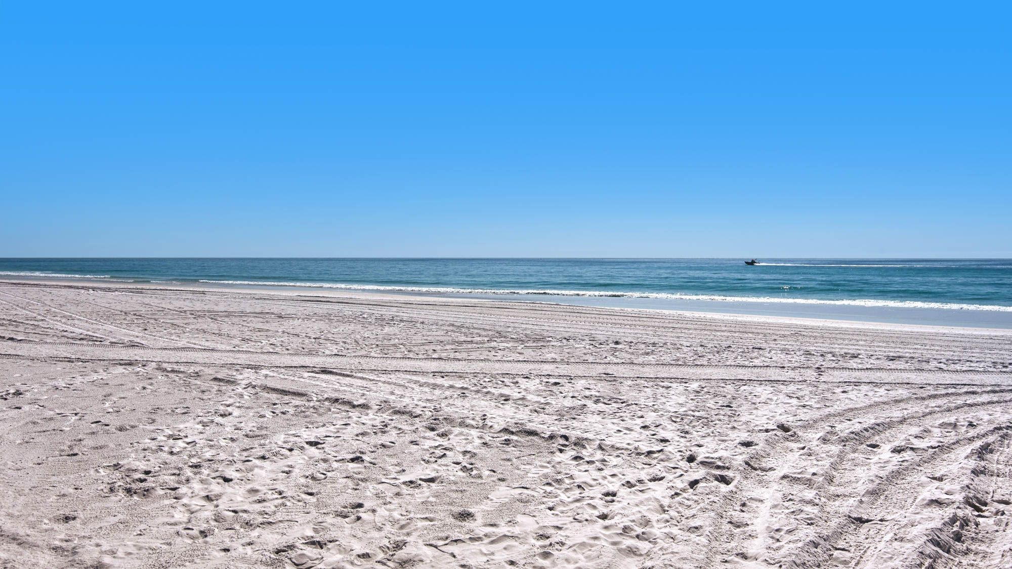 Chateau La Mer II Grounds & Amenities