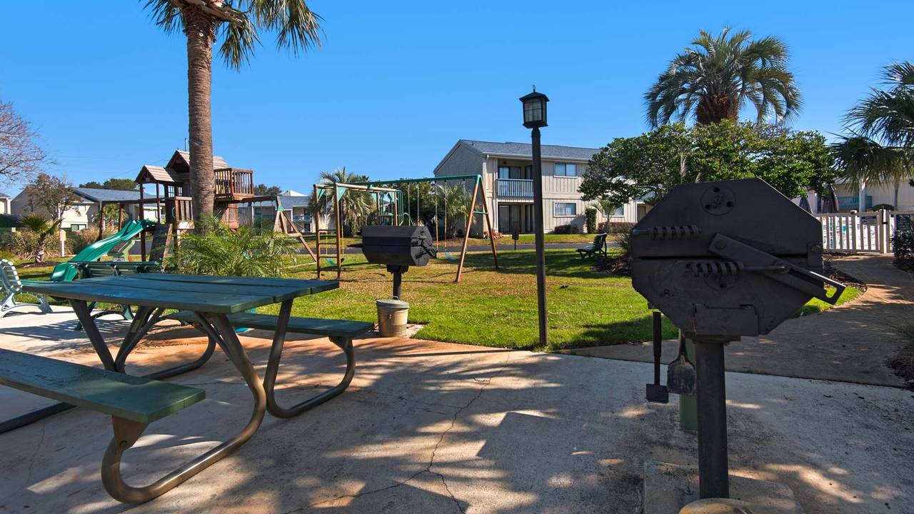 Chateau La Mer II Grounds & Amenities Chateau La Mer II Grounds & Amenities