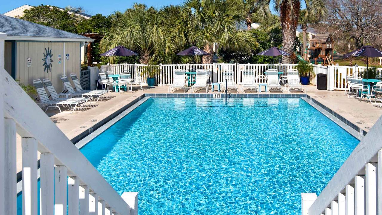 Chateau La Mer II Grounds & Amenities Chateau La Mer II Grounds & Amenities