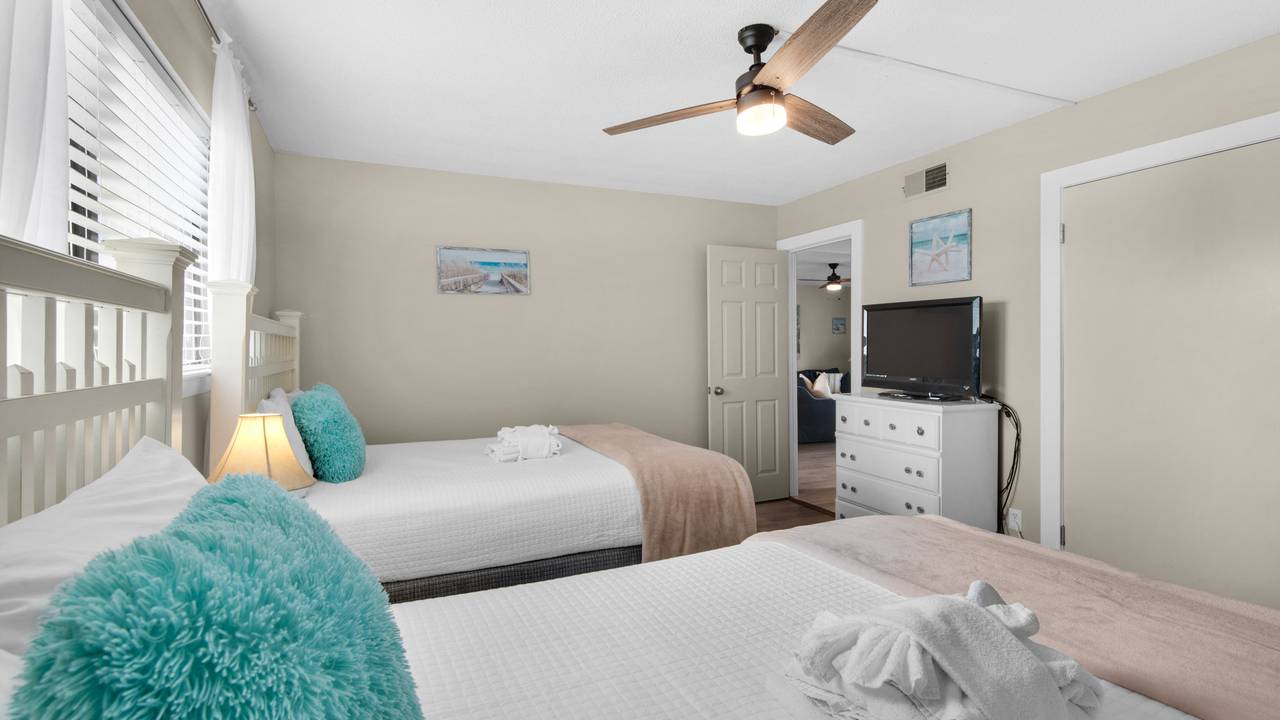 Pirates Mermaid - Guest Bedroom Pirates Mermaid - Guest Bedroom