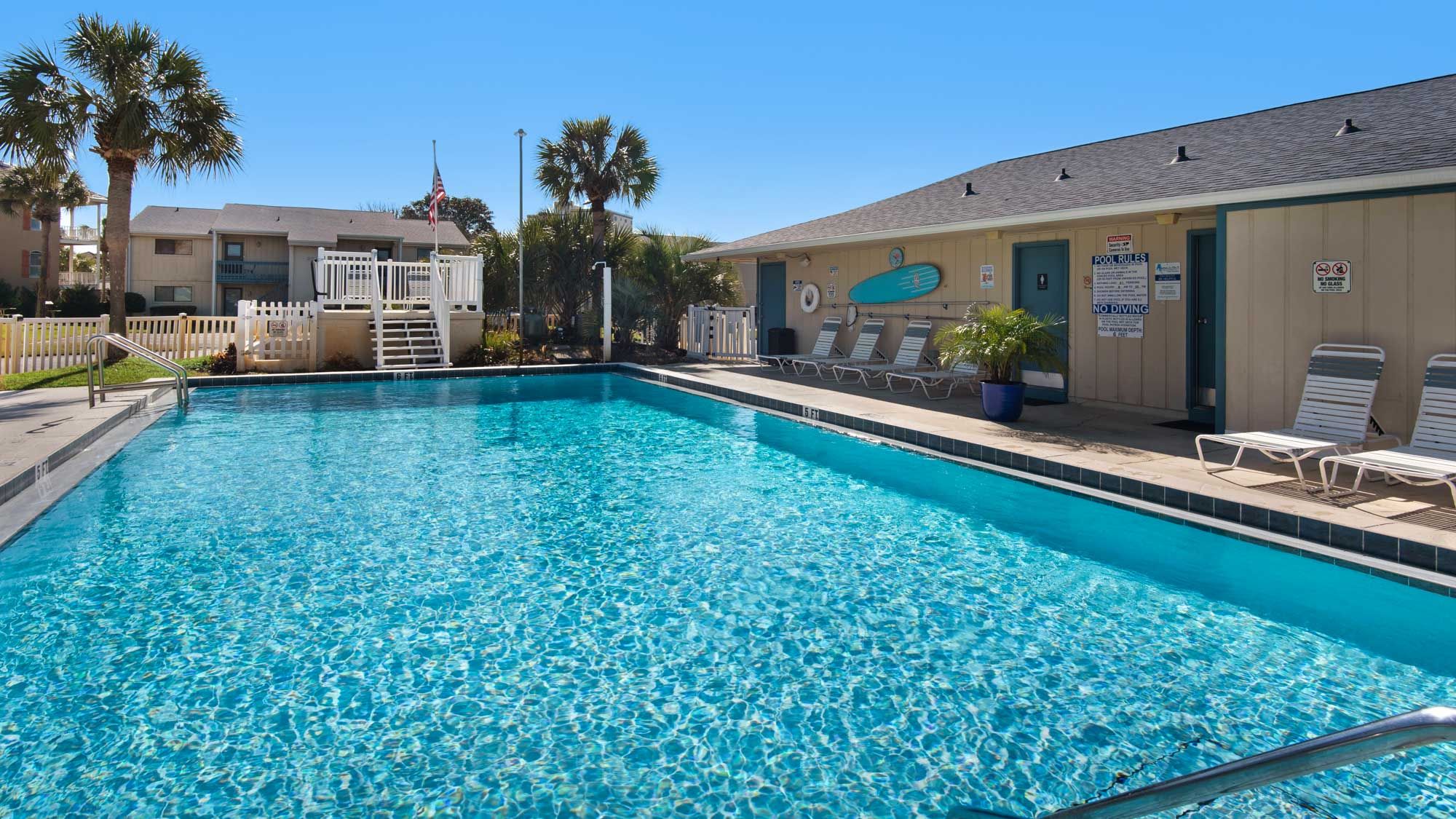 Chateau La Mer II Grounds & Amenities