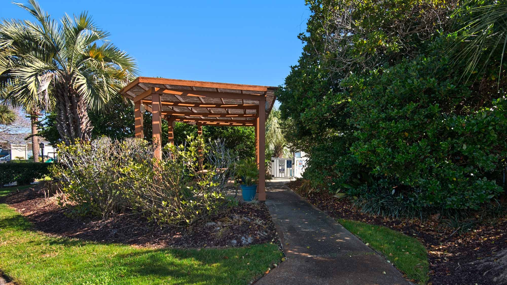 Chateau La Mer II Grounds & Amenities