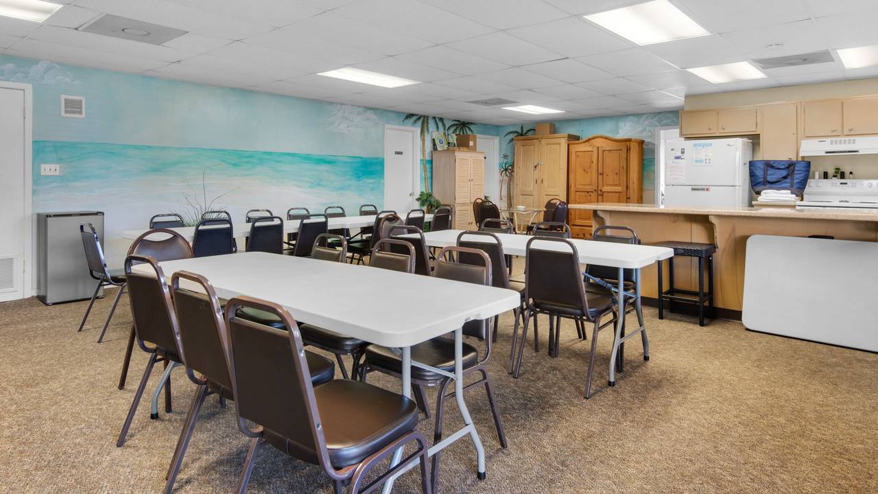 Chateau La Mer II Grounds & Amenities Chateau La Mer II Grounds & Amenities