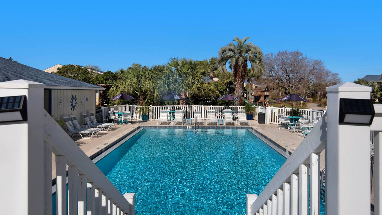 Chateau La Mer II Grounds & Amenities Chateau La Mer II Grounds & Amenities