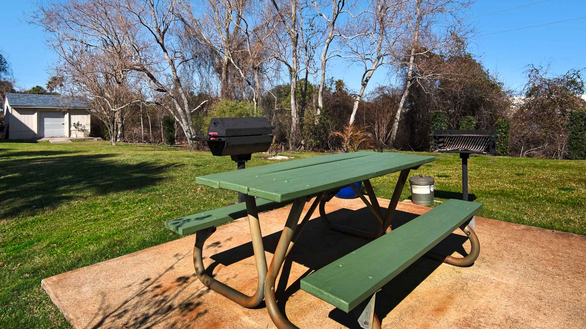 Chateau La Mer II Grounds & Amenities