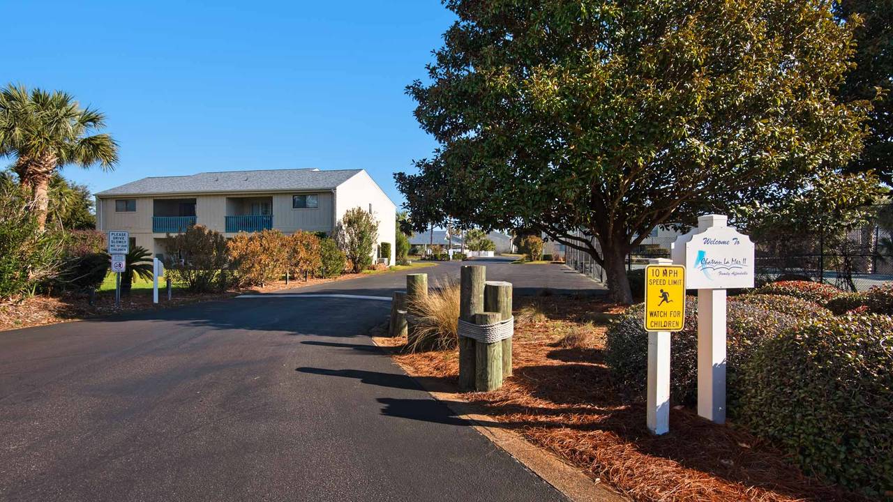 Chateau La Mer II Grounds & Amenities Chateau La Mer II Grounds & Amenities