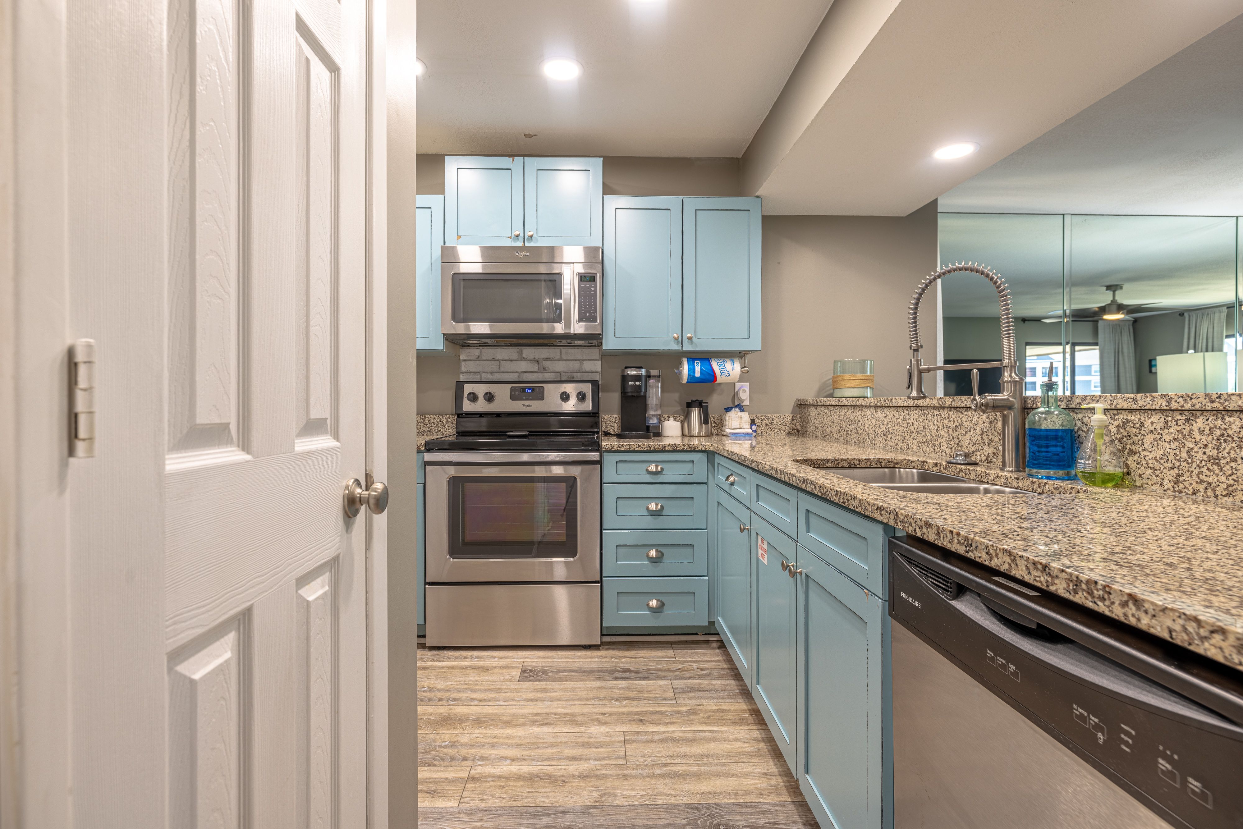 Edgewater Golf Villa 2107