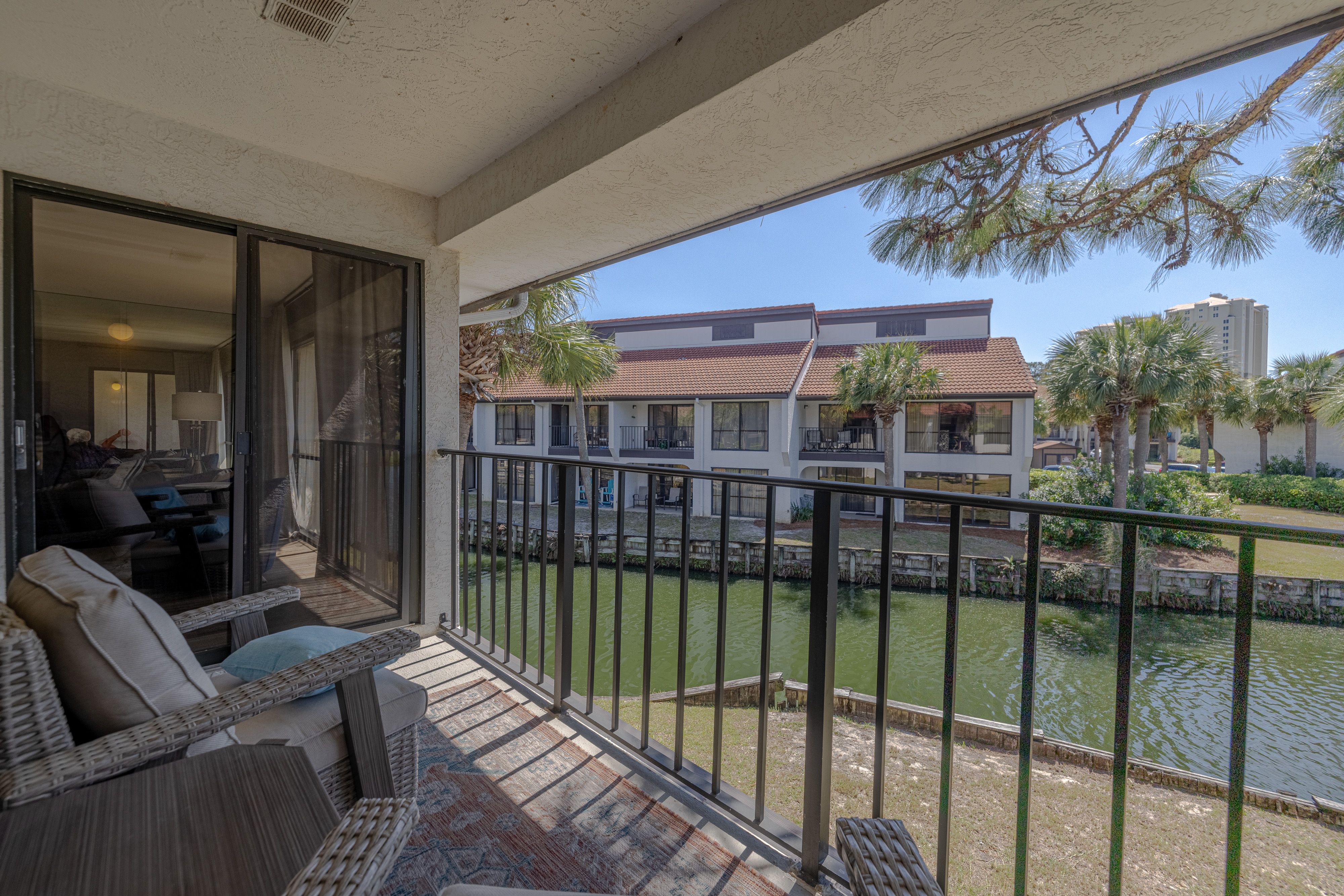 Edgewater Golf Villa 2107