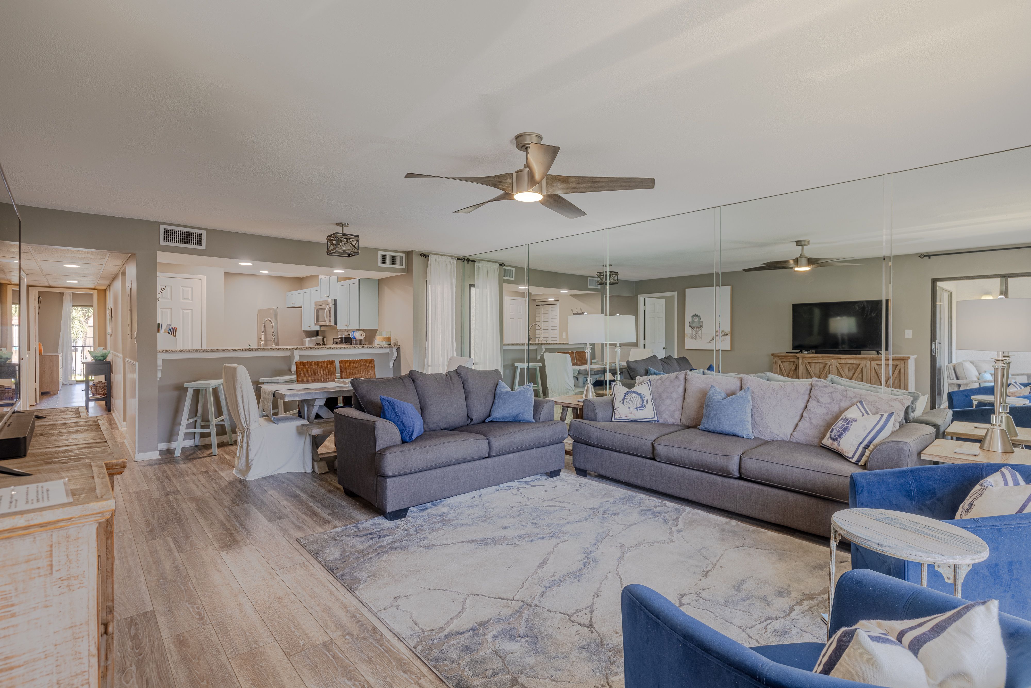 Edgewater Golf Villa 2107