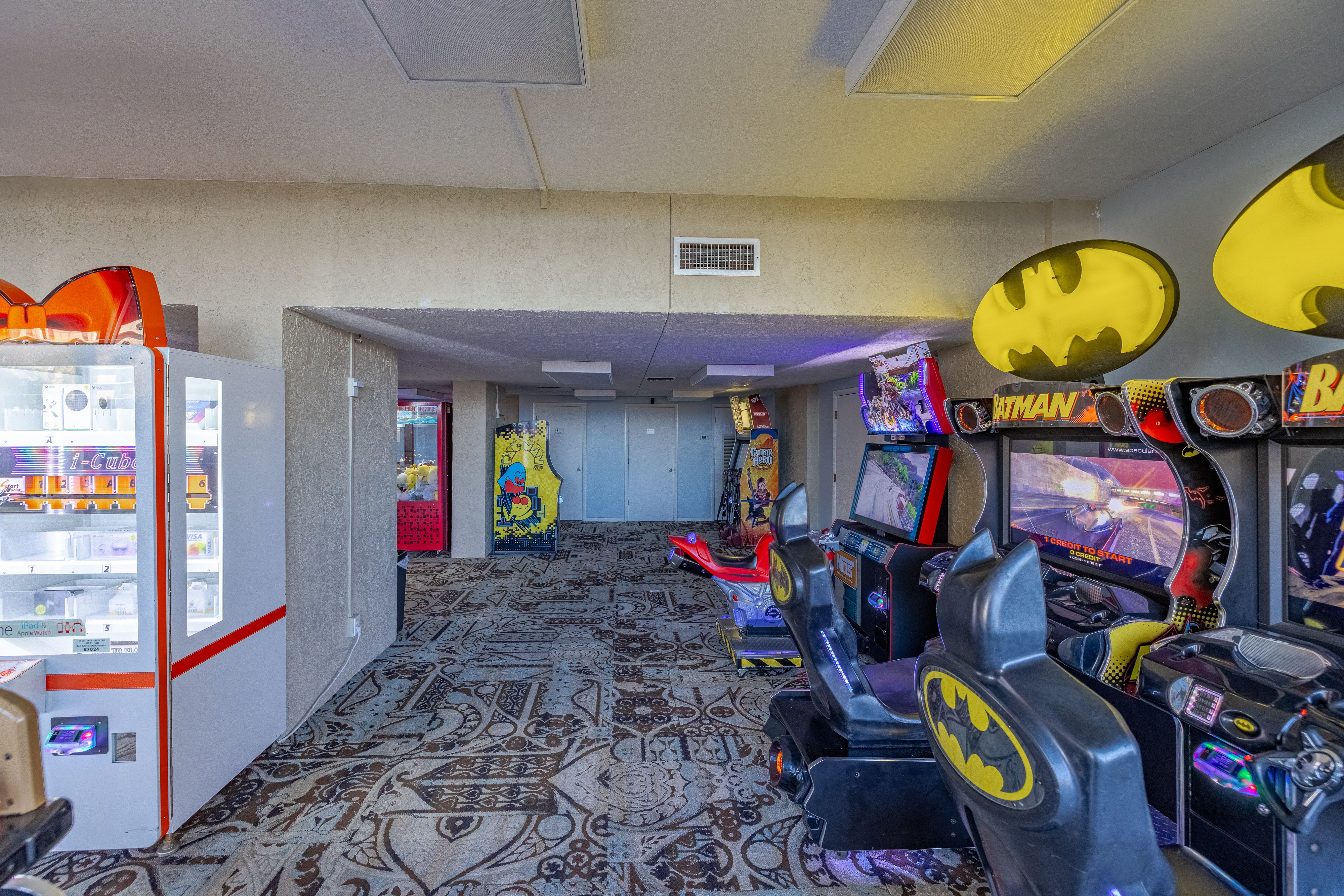 Edgewater Towers Amenities