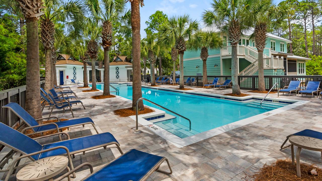 Cottages at Eastern Lake Grounds & Amenities Cottages at Eastern Lake Grounds & Amenities