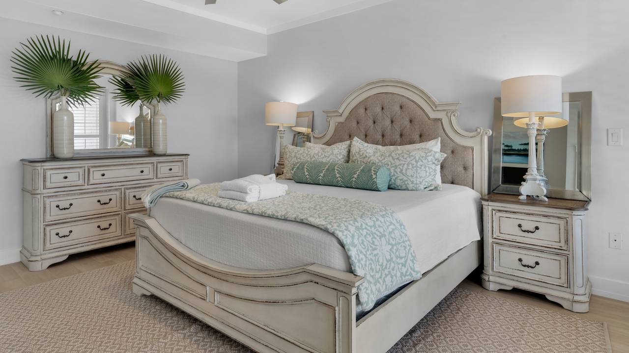 Master Bedroom Master Bedroom