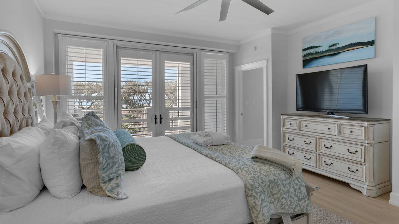 Master Bedroom Master Bedroom