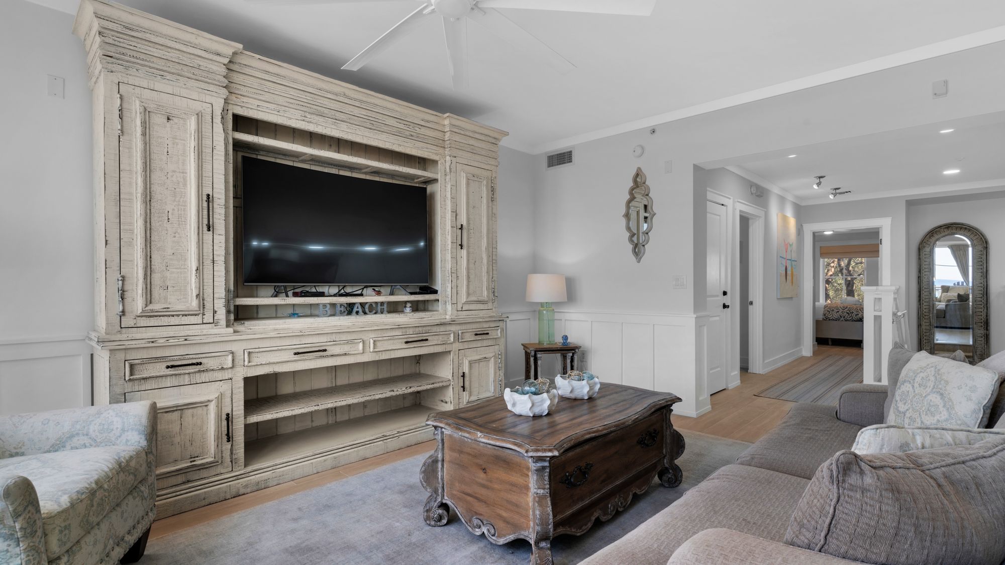 2nd level Living area