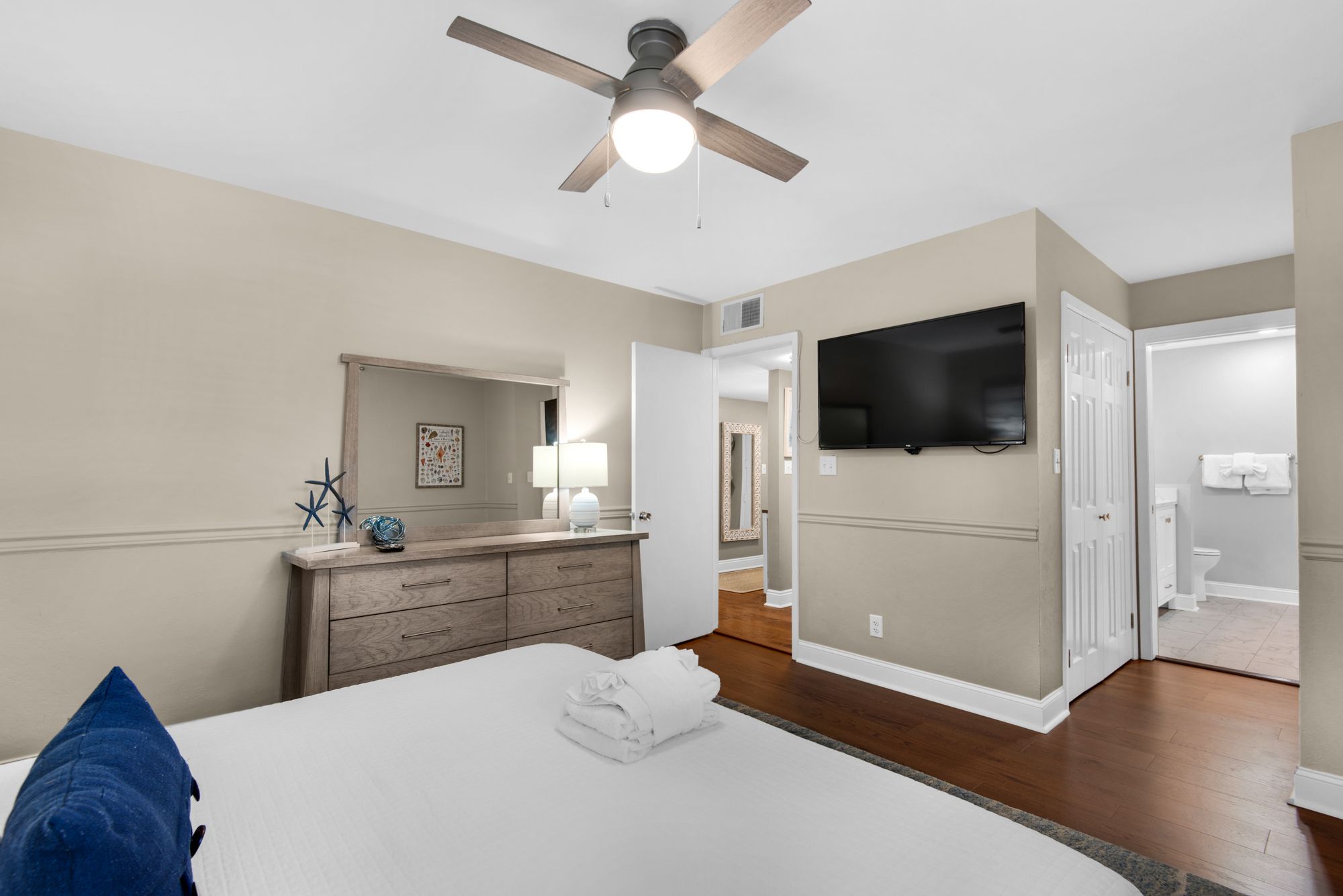 Seascape 21C Primary Bedroom