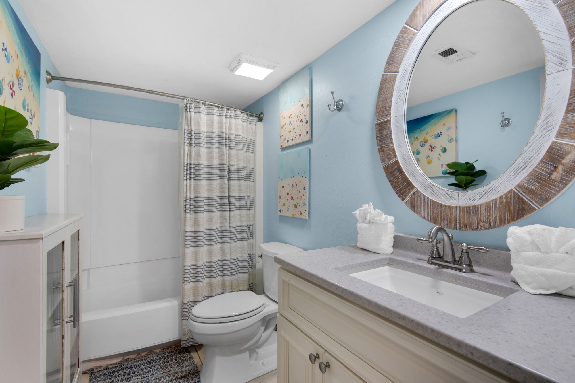 Seascape 21C Guest Bathroom