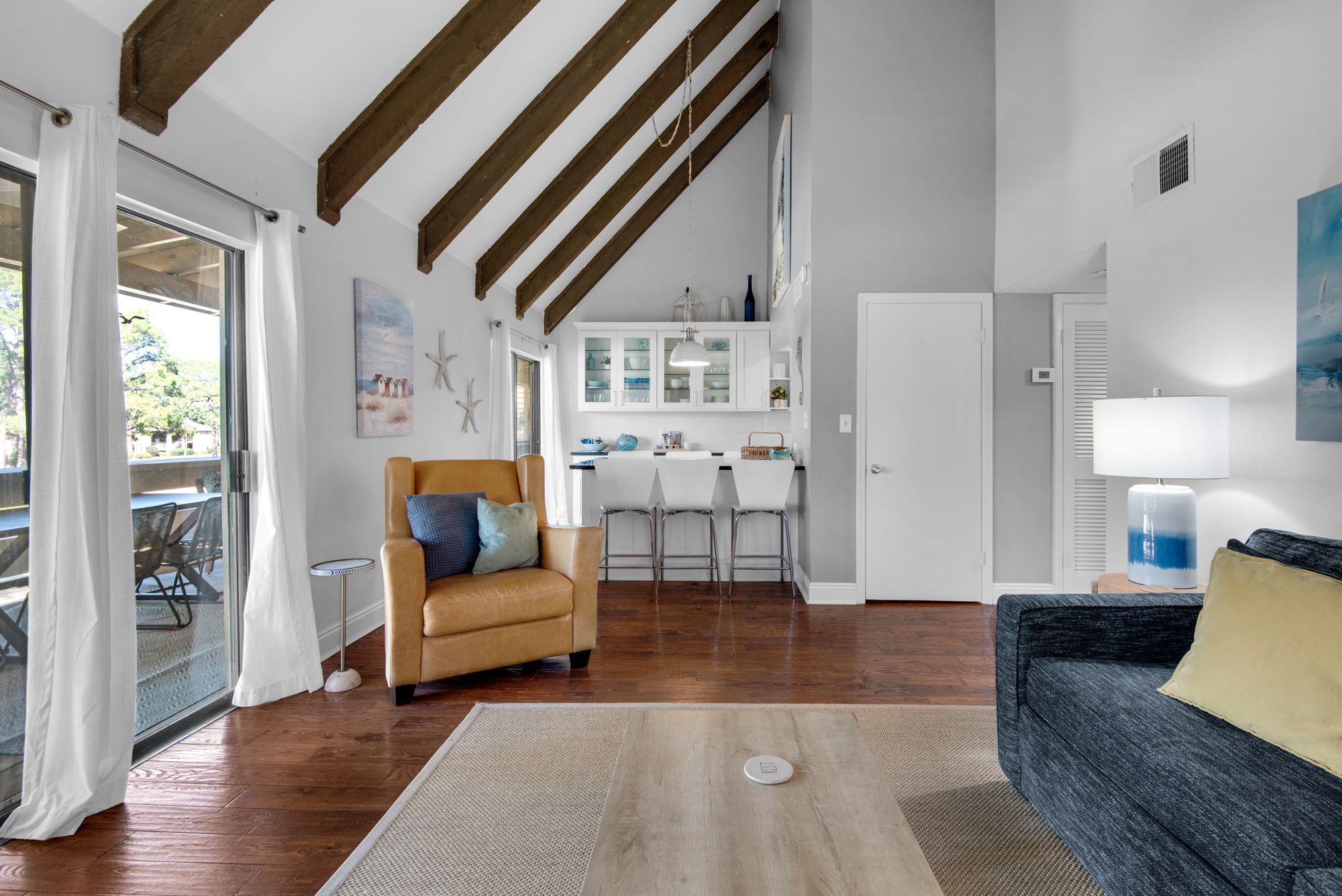 Seascape 21C Living area