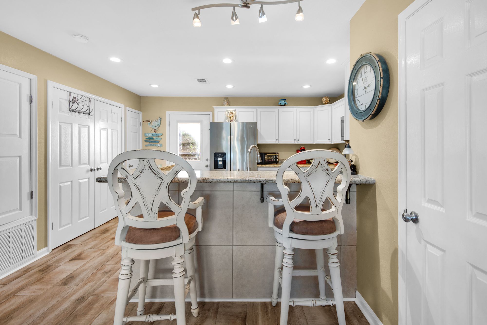 Woodland Shores 37 Breakfast Bar