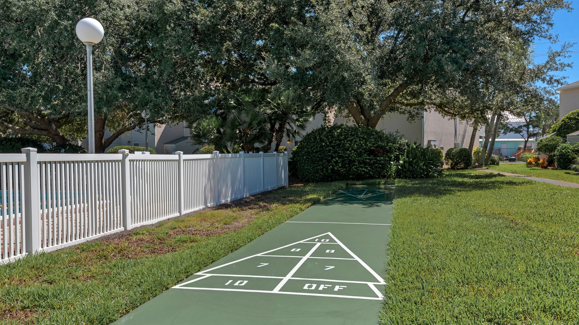 Woodland Shores Shuffleboard