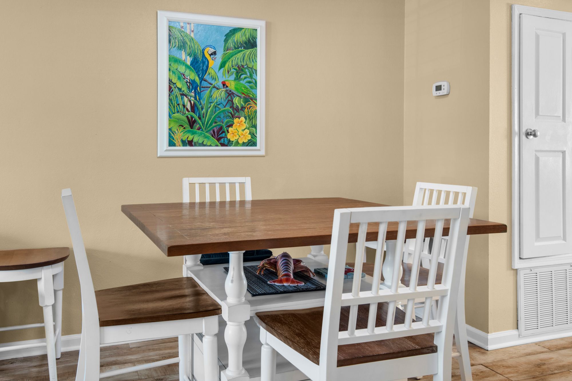 Woodland Shores 37 Dining area