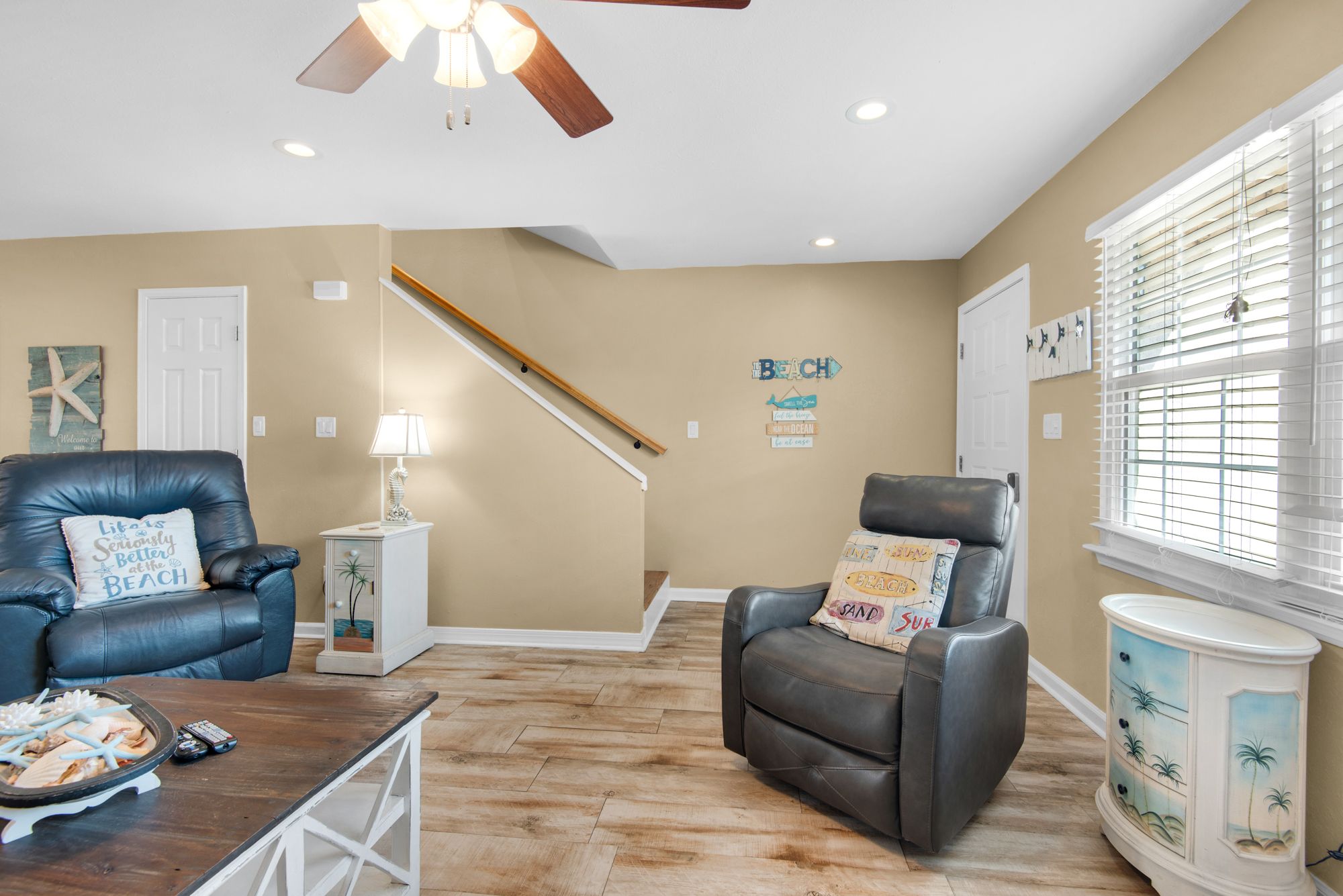 Woodland Shores 37 Living area