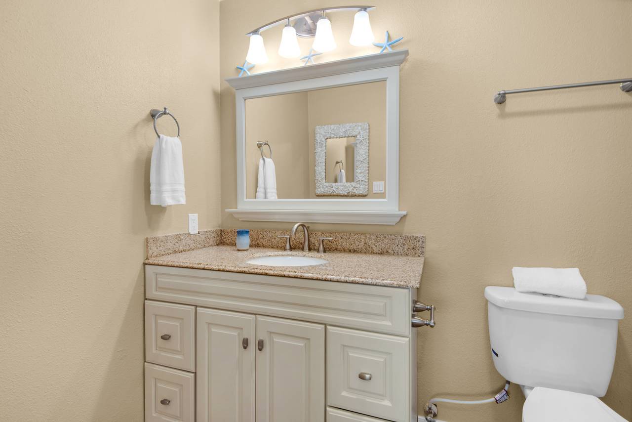 Woodland Shores 37 Guest Bathroom Woodland Shores 37 Guest Bathroom