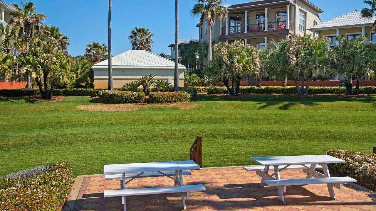 Seacrest Beach Grounds & Amenities Seacrest Beach Grounds & Amenities