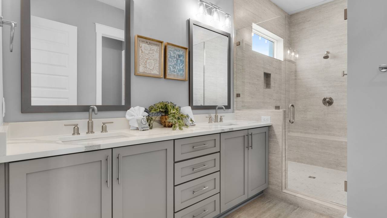 Master Bathroom Master Bathroom