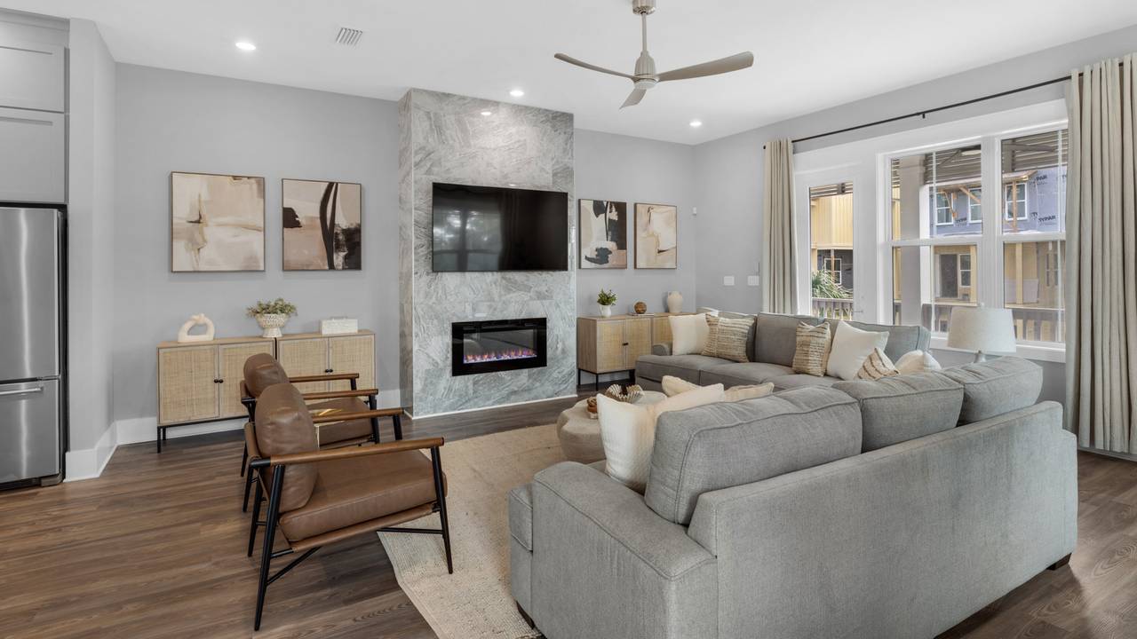 Living Area Living Area