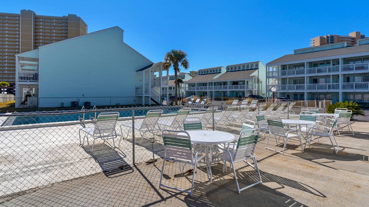 Southwinds Grounds & Amenities Southwinds Grounds & Amenities