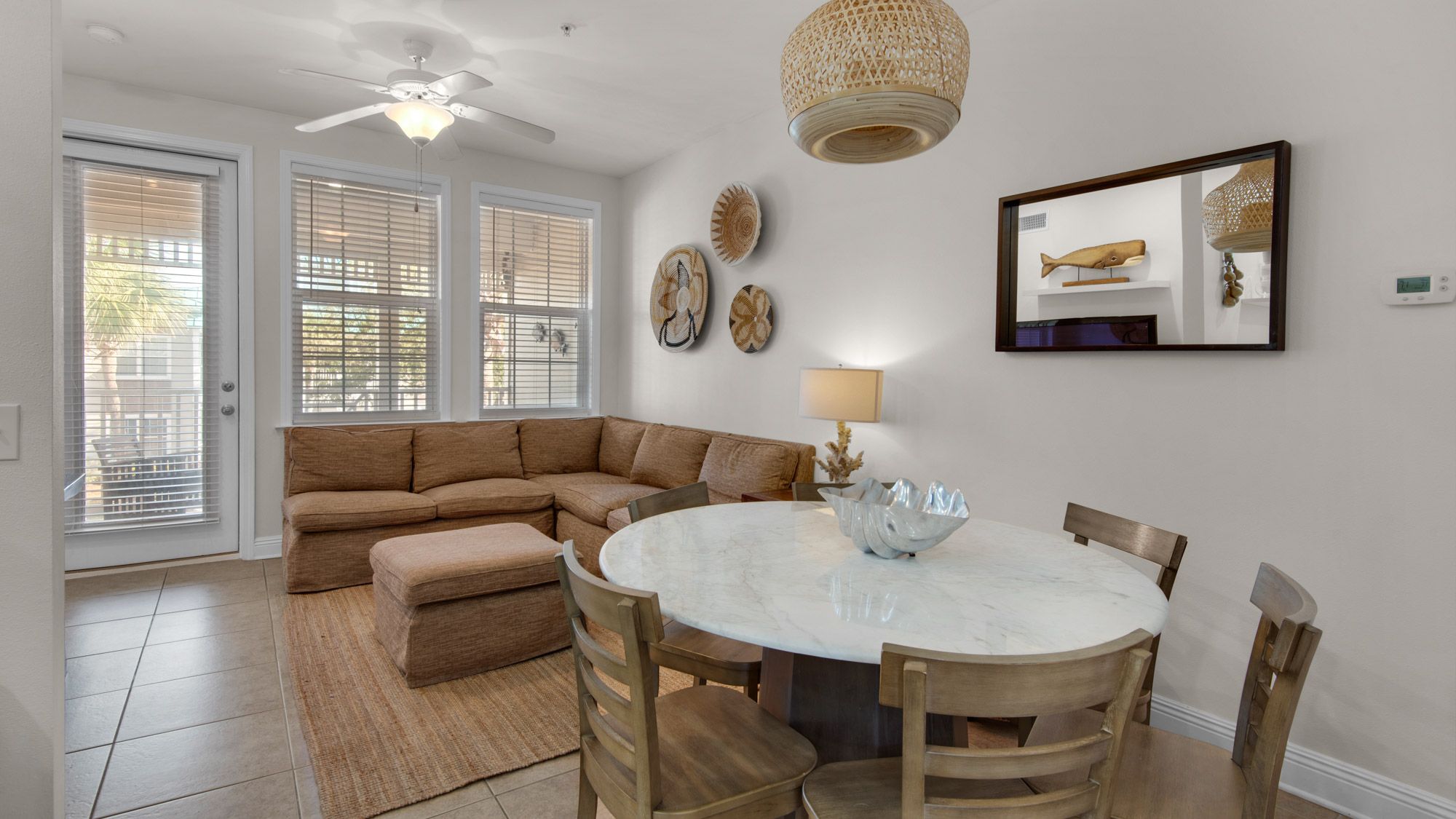 Village Blue Mountain 626 - Dining & Living area