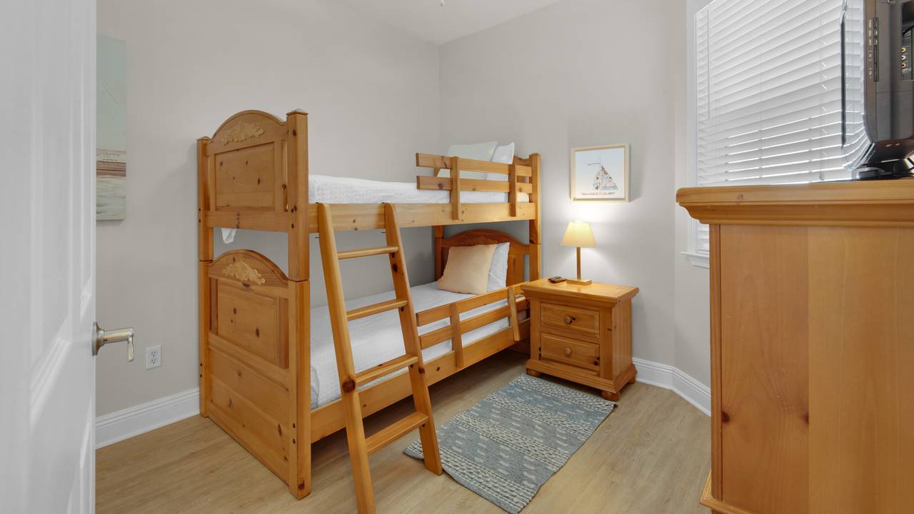 Village Blue Mountain 626 - Guest Bedroom Village Blue Mountain 626 - Guest Bedroom