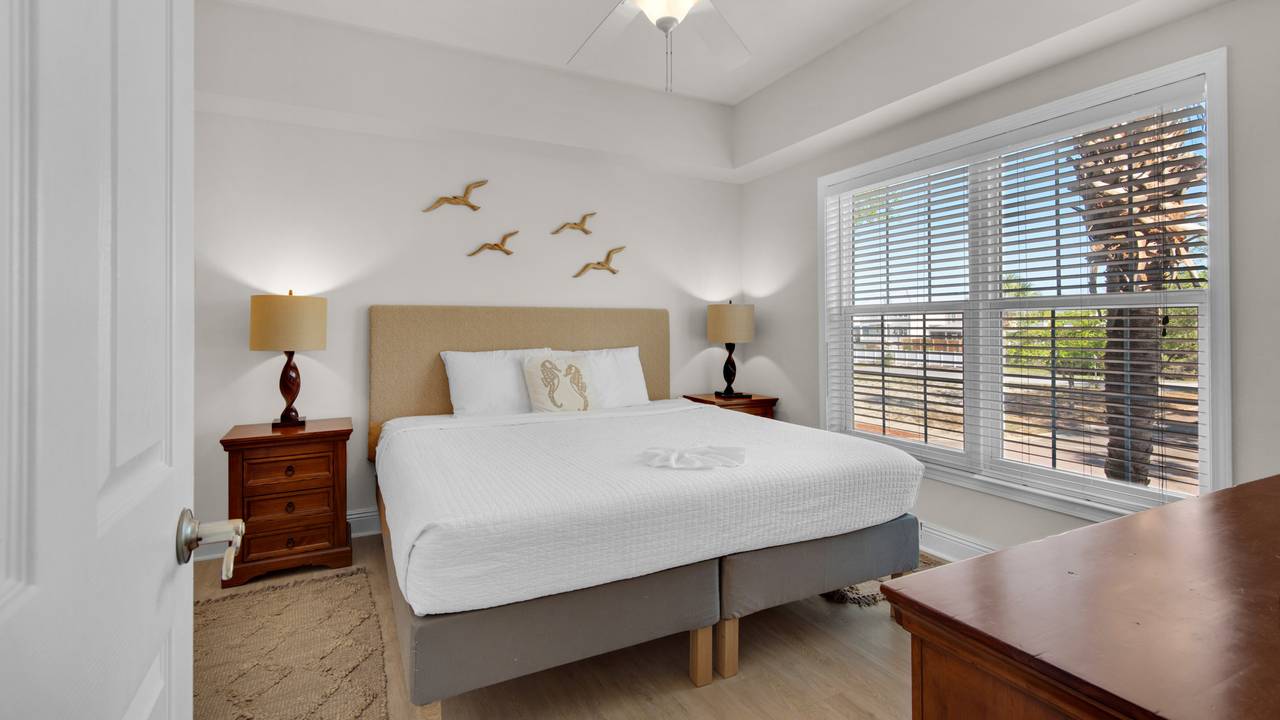 Village Blue Mountain 626 - Primary Bedroom Village Blue Mountain 626 - Primary Bedroom