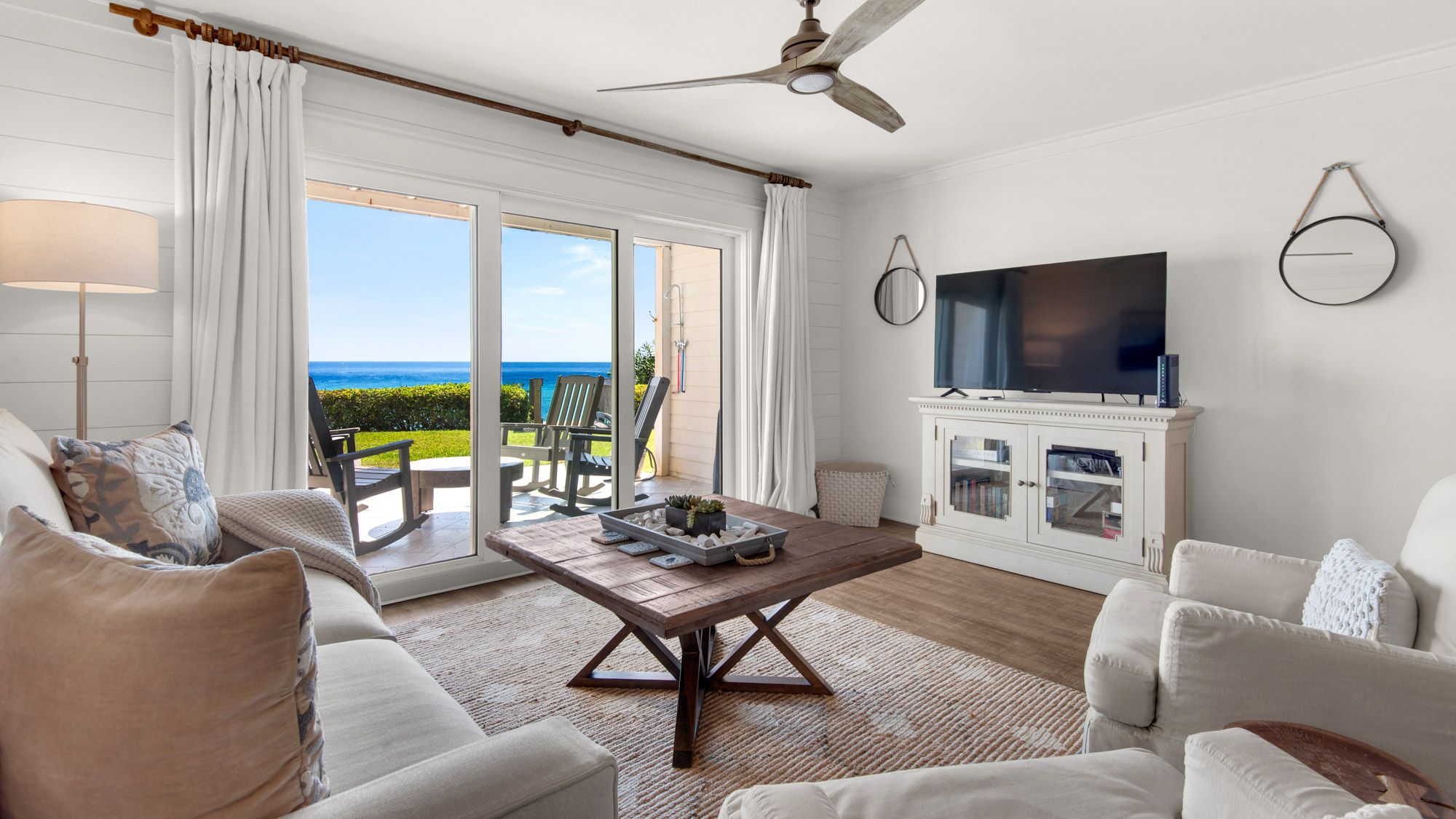 Seashadows Townhomes 4 - Living area w/ Gulf Views