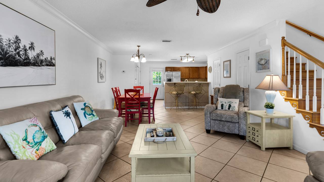 Woodland Shores 11 - Living Area Woodland Shores 11 - Living Area