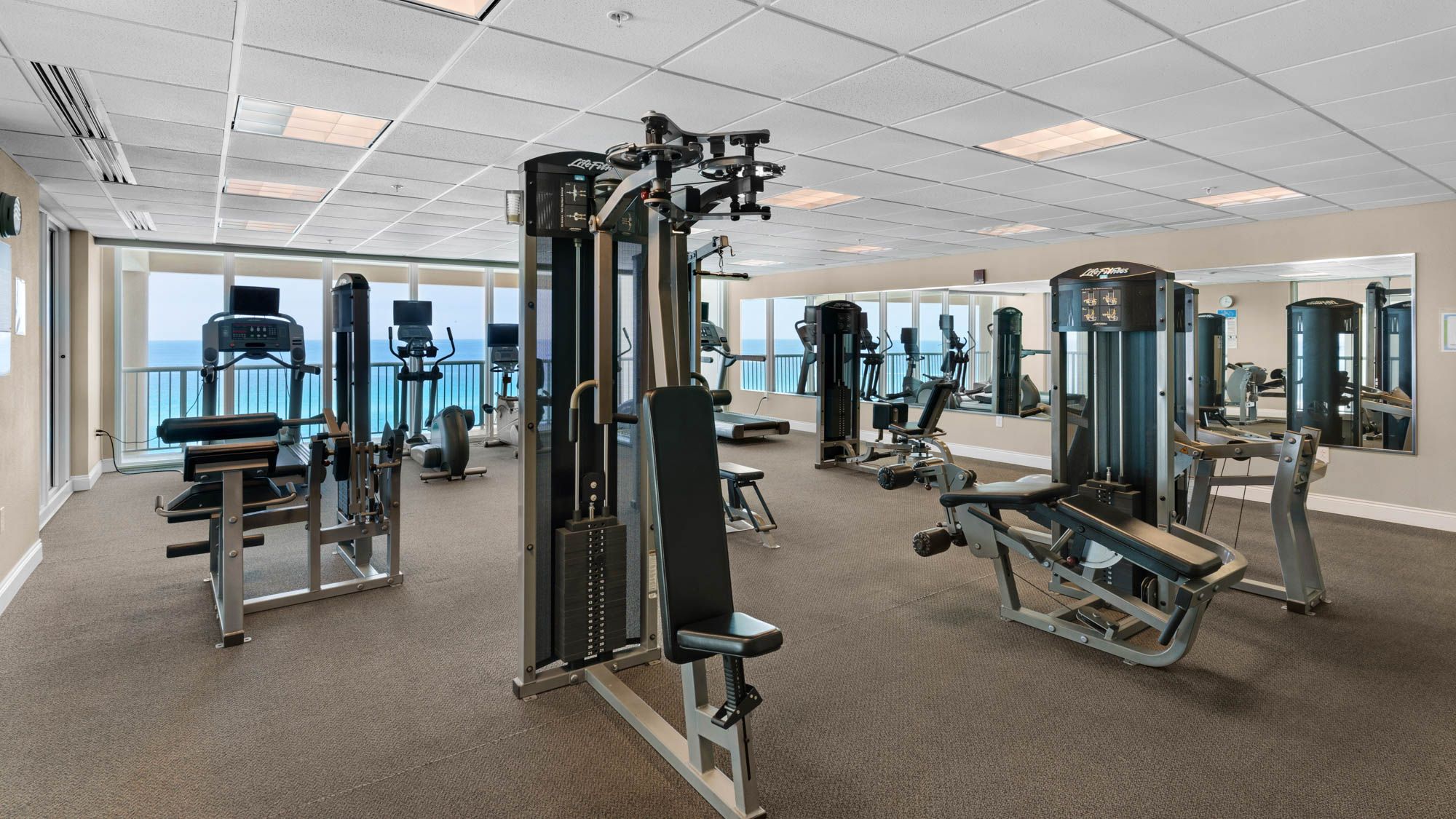 Palazzo Condominium Grounds & Amenities