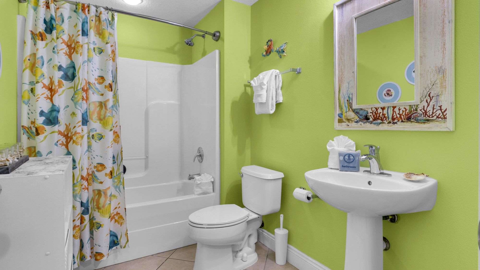 Palazzo 806  Shared Bathroom