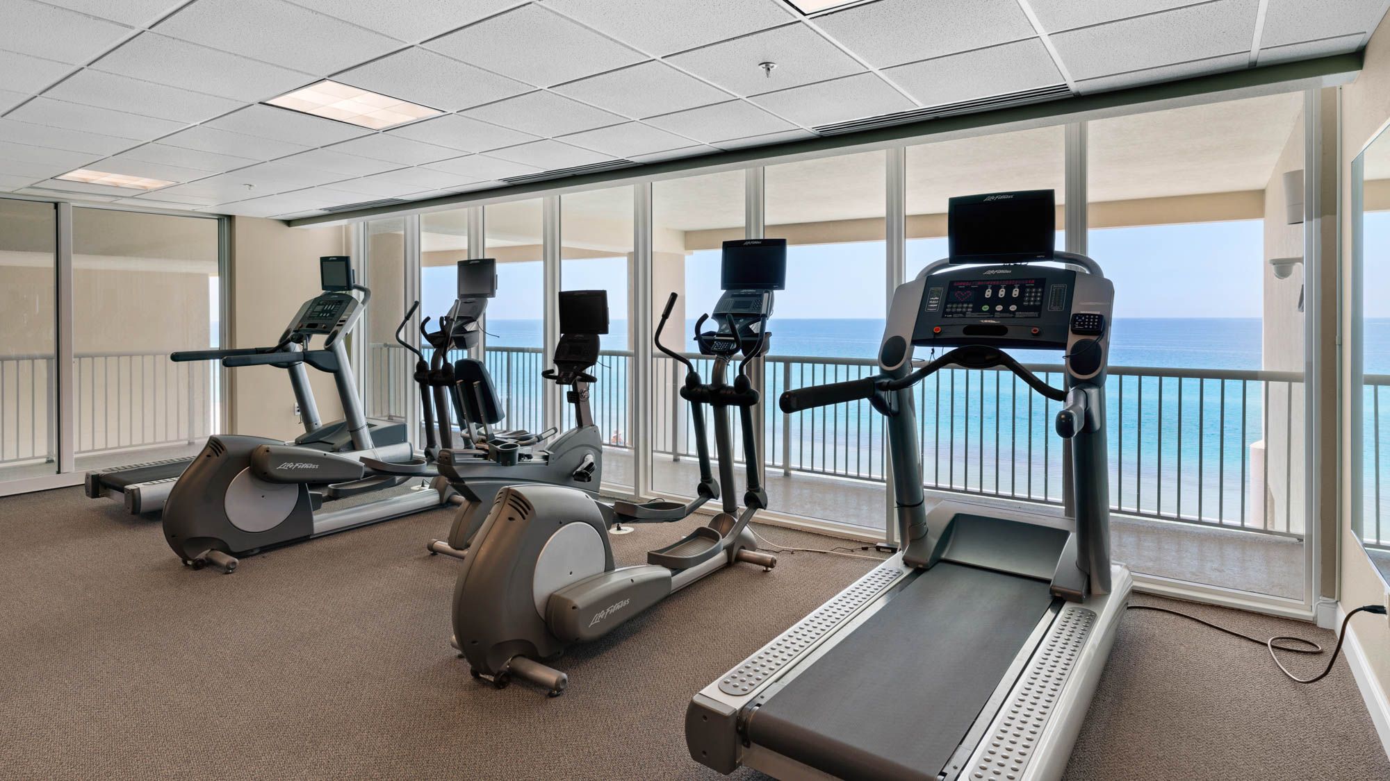 Palazzo Condominium Grounds & Amenities