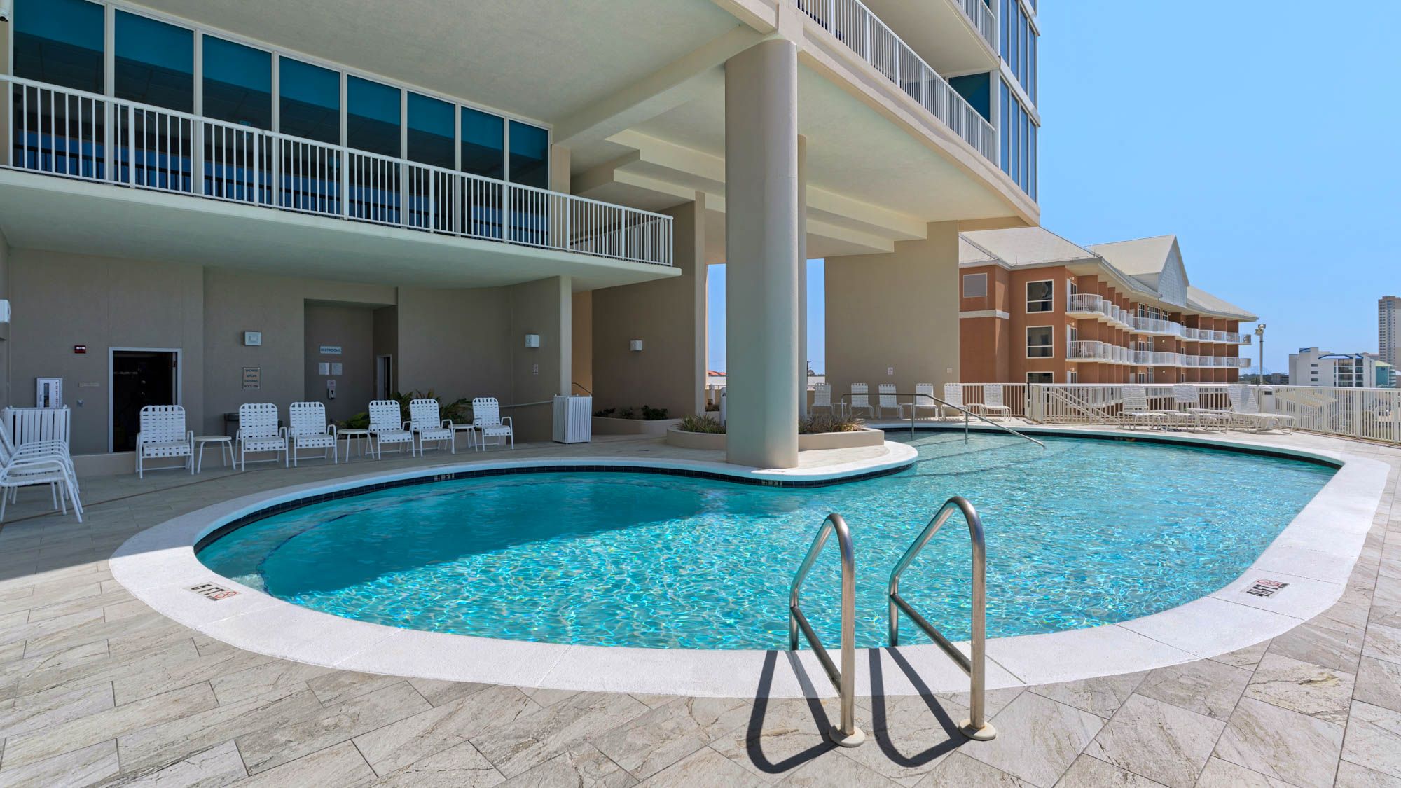 Palazzo Condominium Grounds & Amenities