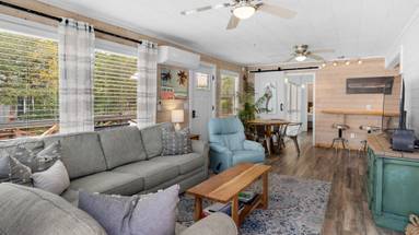 Coastal Charm: Living area Coastal Charm: Living area