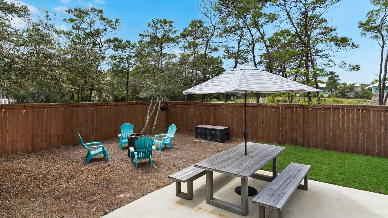 Coastal Charm: Picnic & Fire Pit area Coastal Charm: Picnic & Fire Pit area