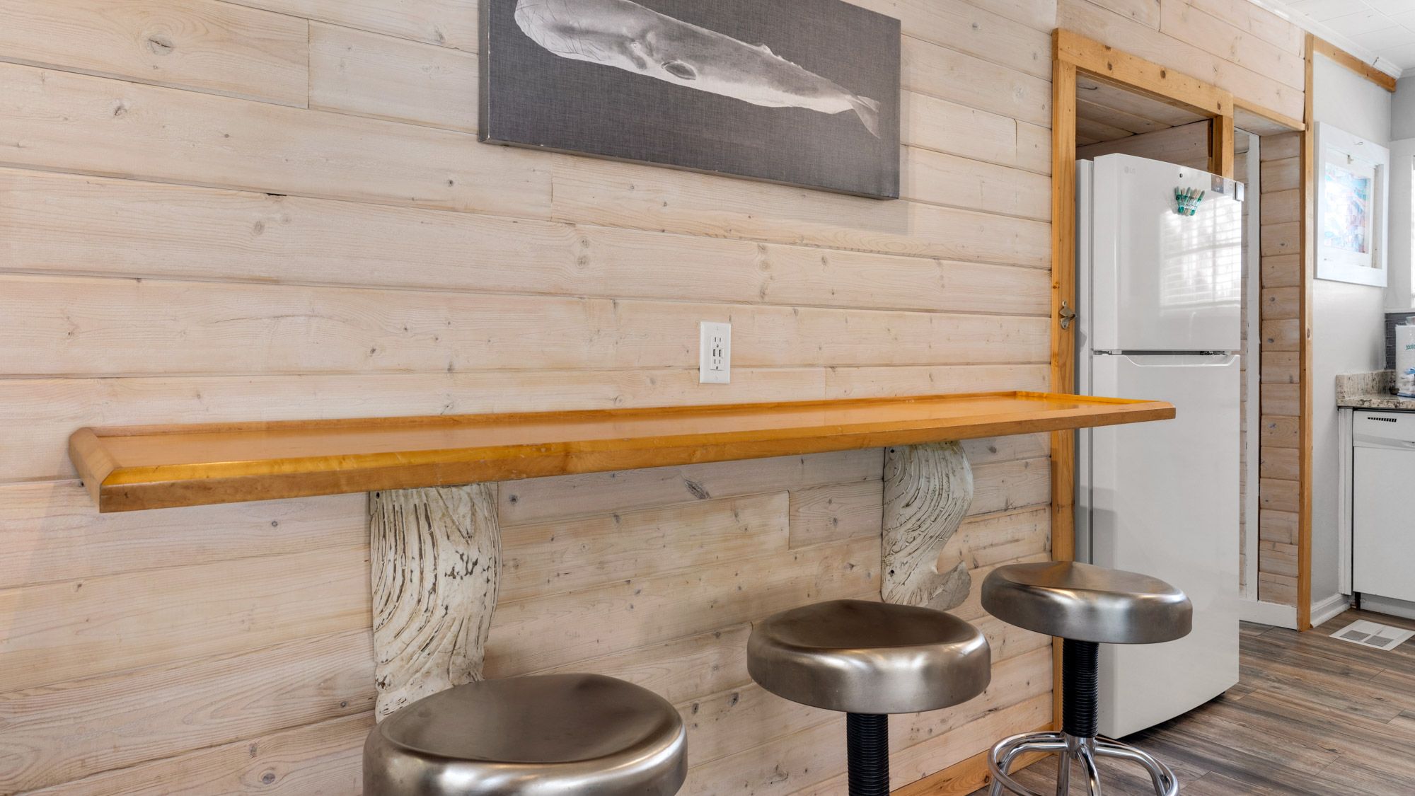 Coastal Charm: Breakfast Bar