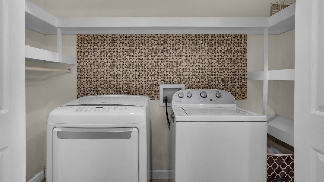 18 Initial Ln: Washer & Dryer 18 Initial Ln: Washer & Dryer