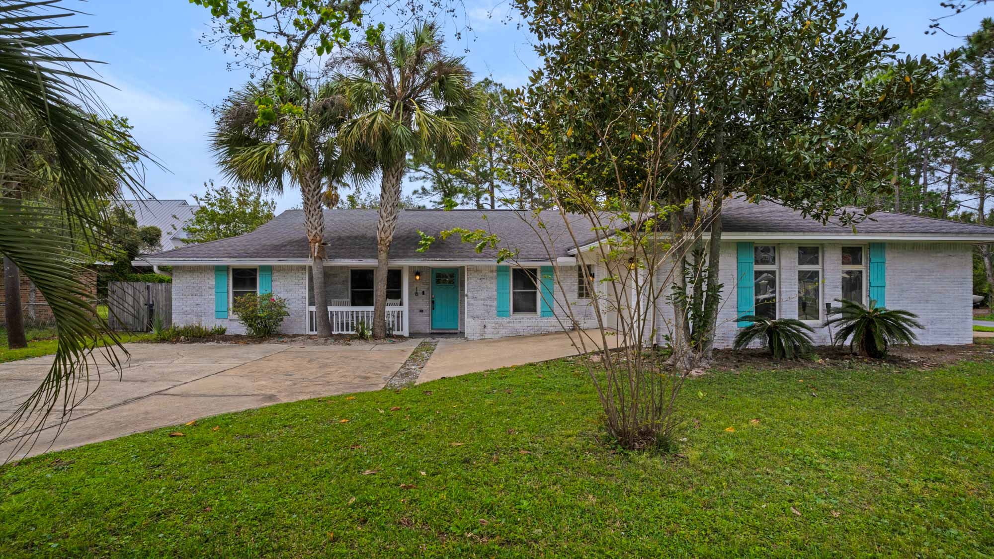 18 Initial Ln: Exterior