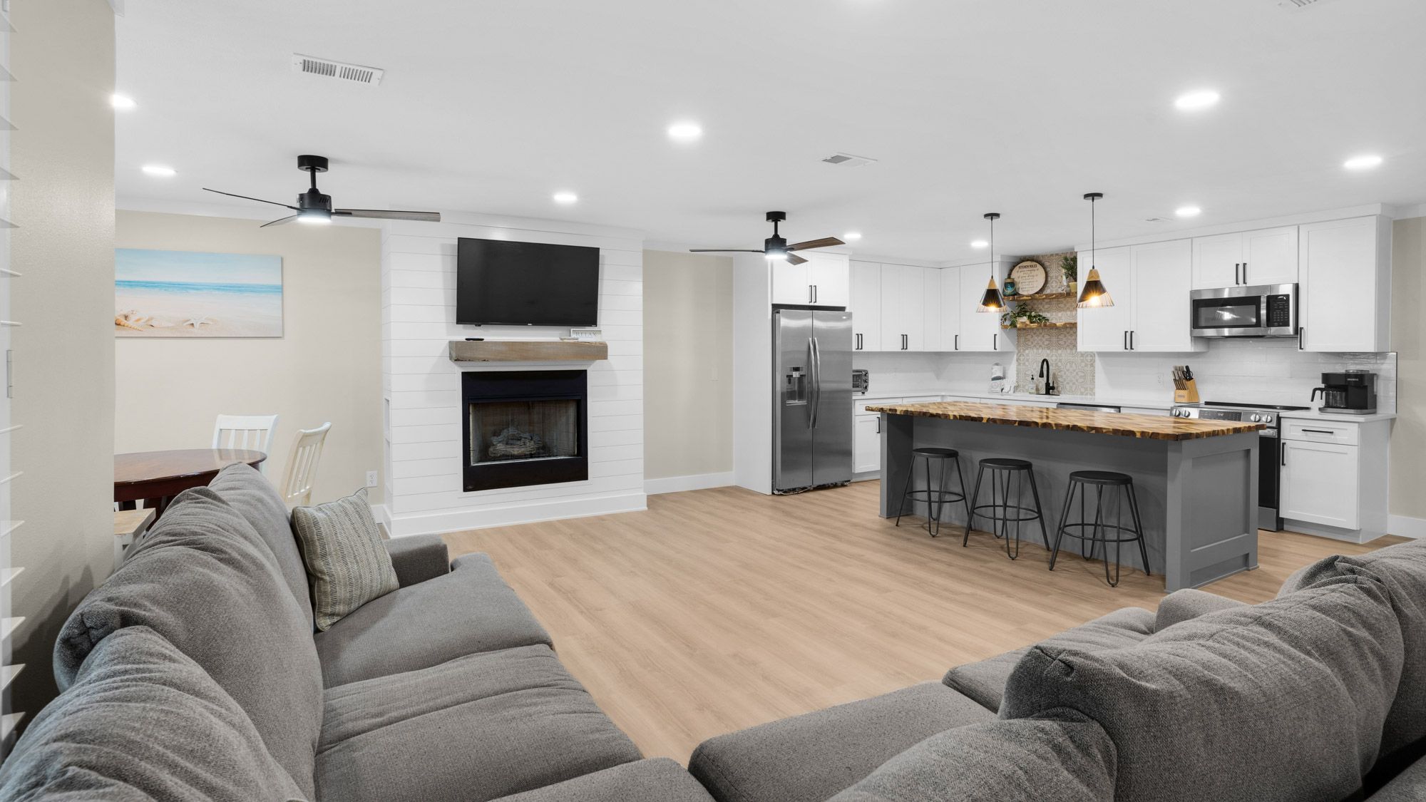 18 Initial Ln: Living area