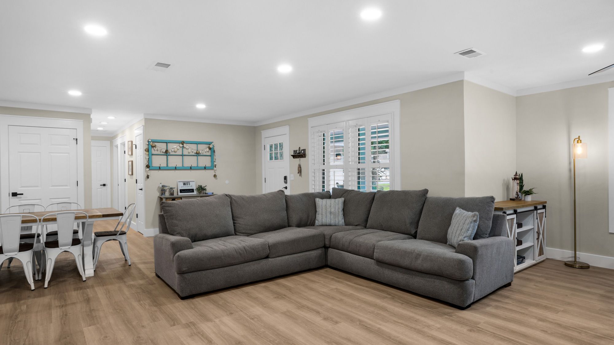 18 Initial Ln: Living area