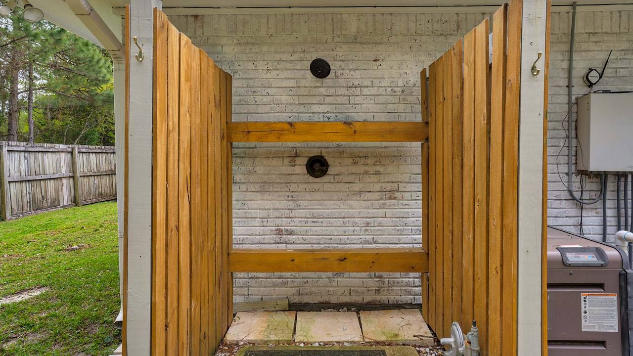 18 Initial Ln: Outdoor Shower 18 Initial Ln: Outdoor Shower