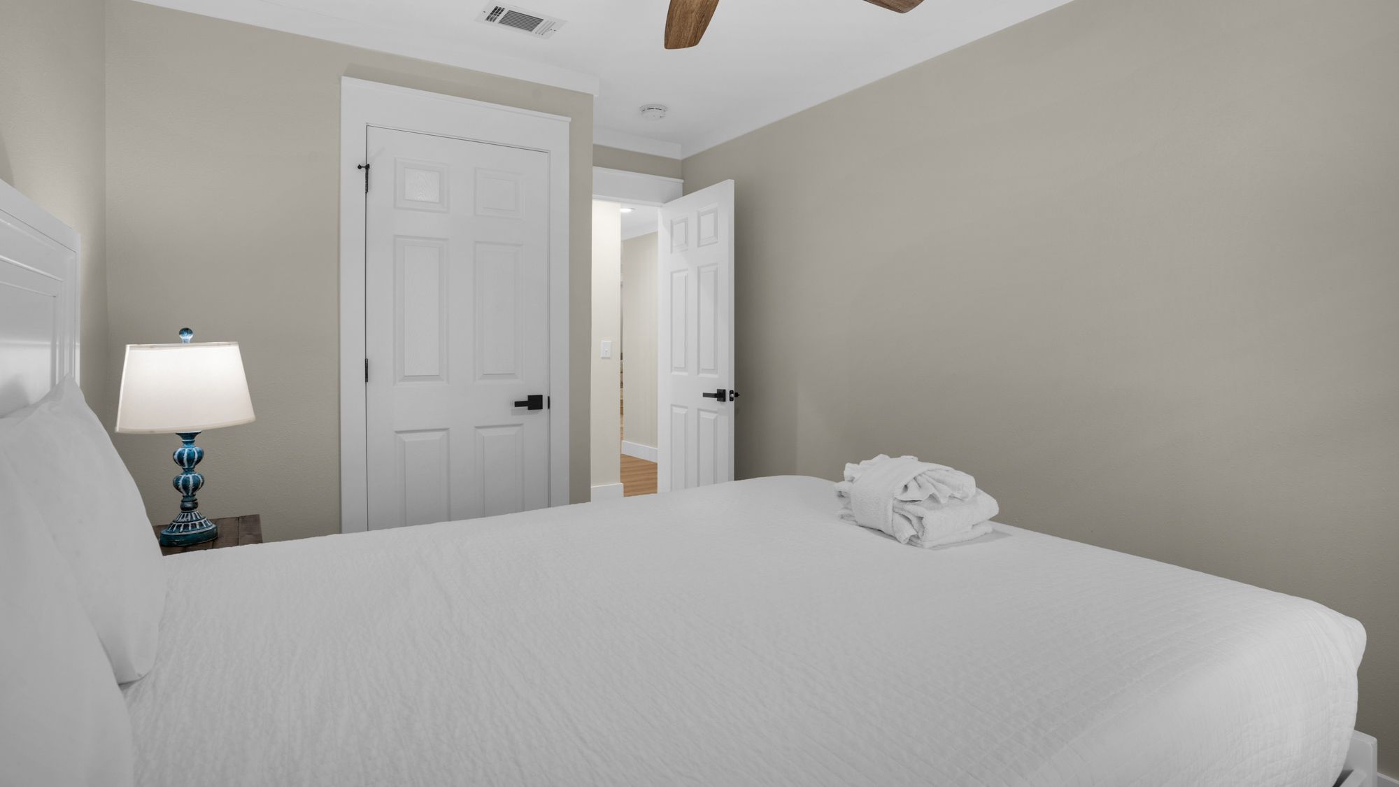 18 Initial Ln: Bedroom 3