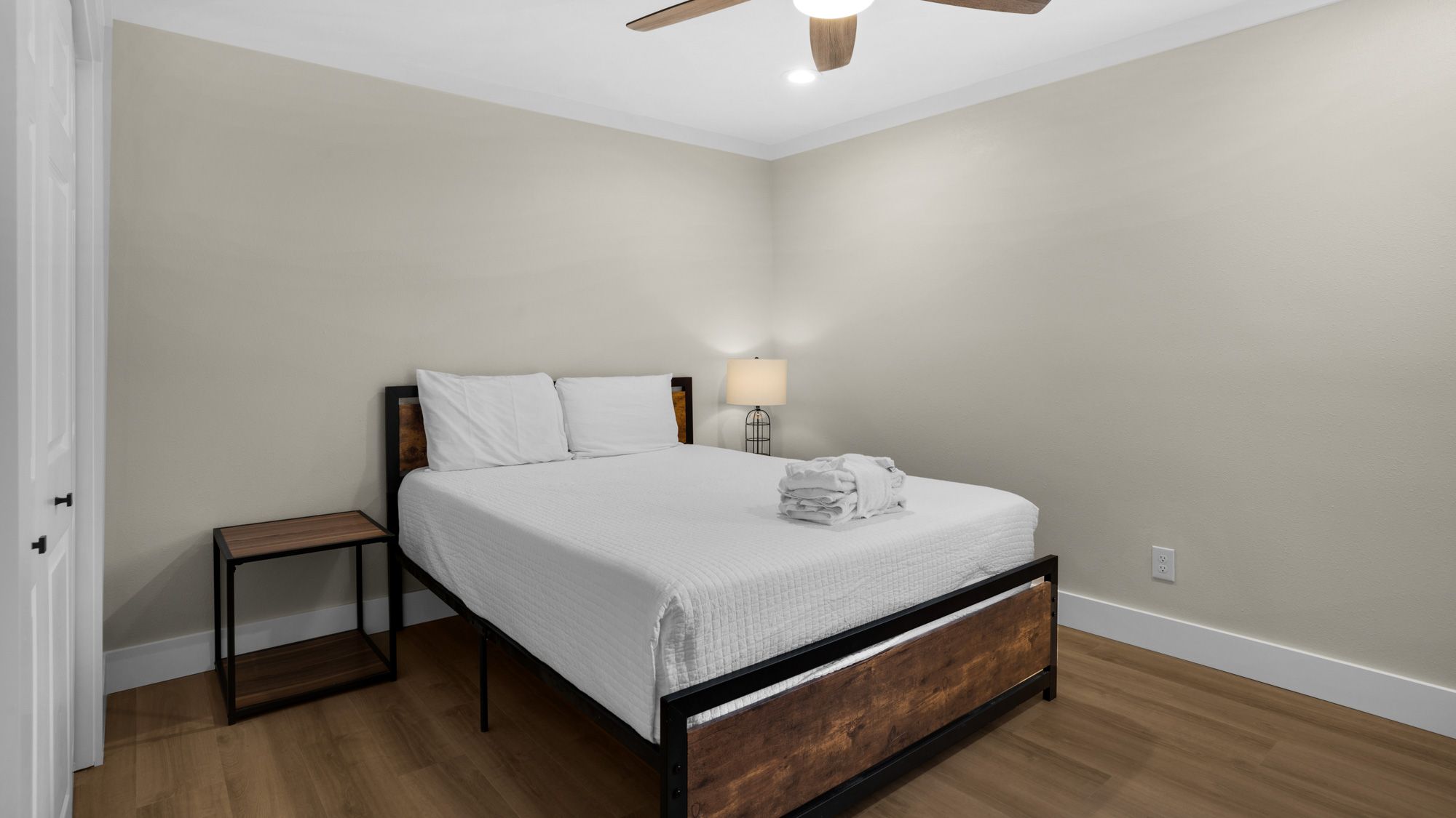 18 Initial Ln: Bedroom 2